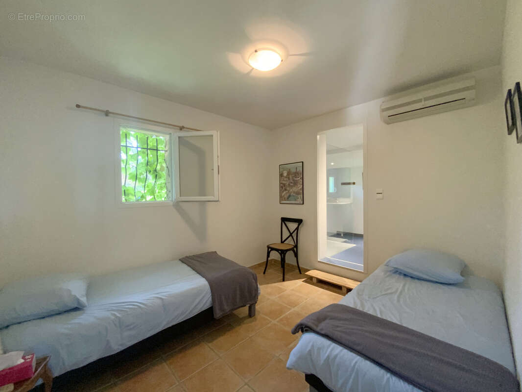 Charmante villa avec piscine dans village à quelques minutes d'Uzès. - photo 13