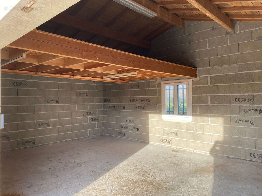 Maison à AUBETERRE-SUR-DRONNE