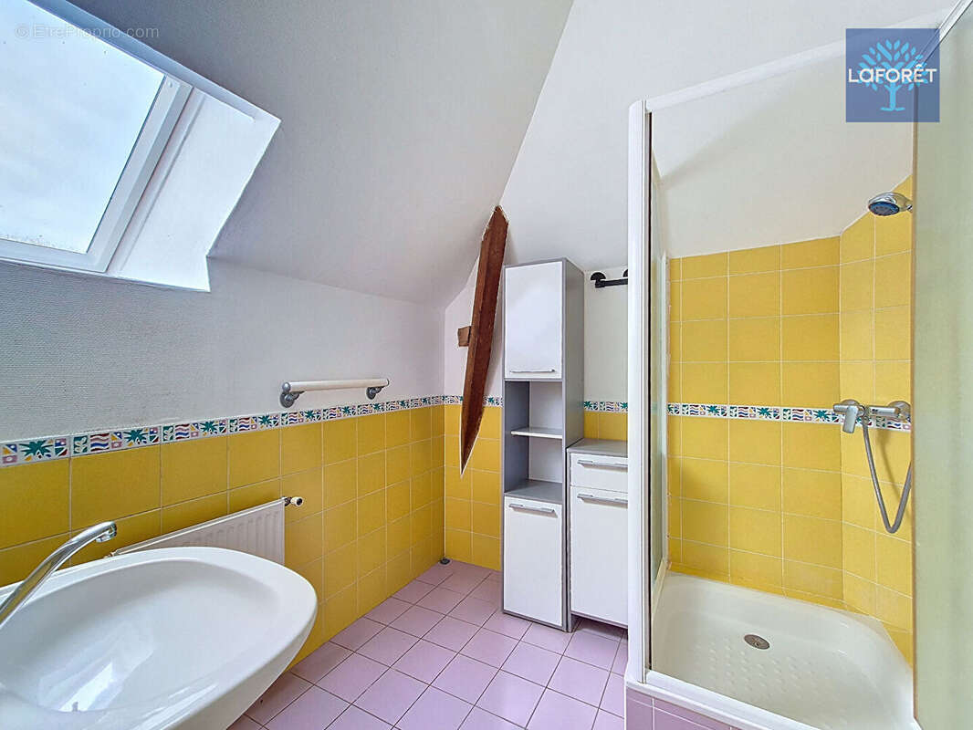 Maison à SAINT-ERBLON