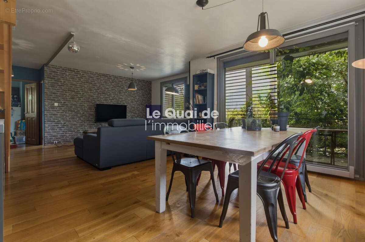 Maison 112 m² à Saint-Egreve  - photo 7