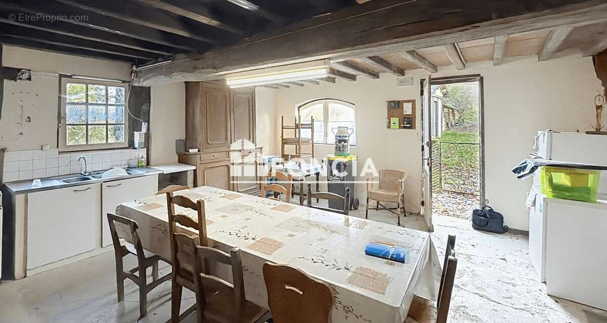 Maison à SAIRES-LA-VERRERIE