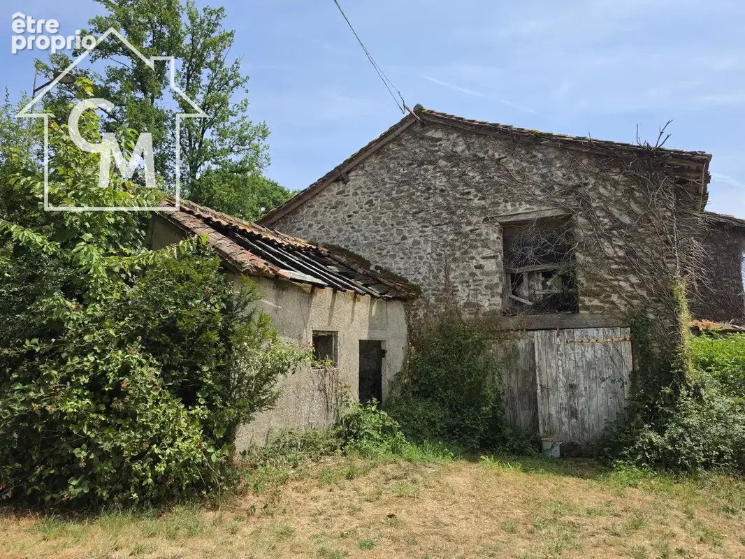 Maison de campagne à rénover avec dépendances et terrain de plus d'un hectare - photo 13