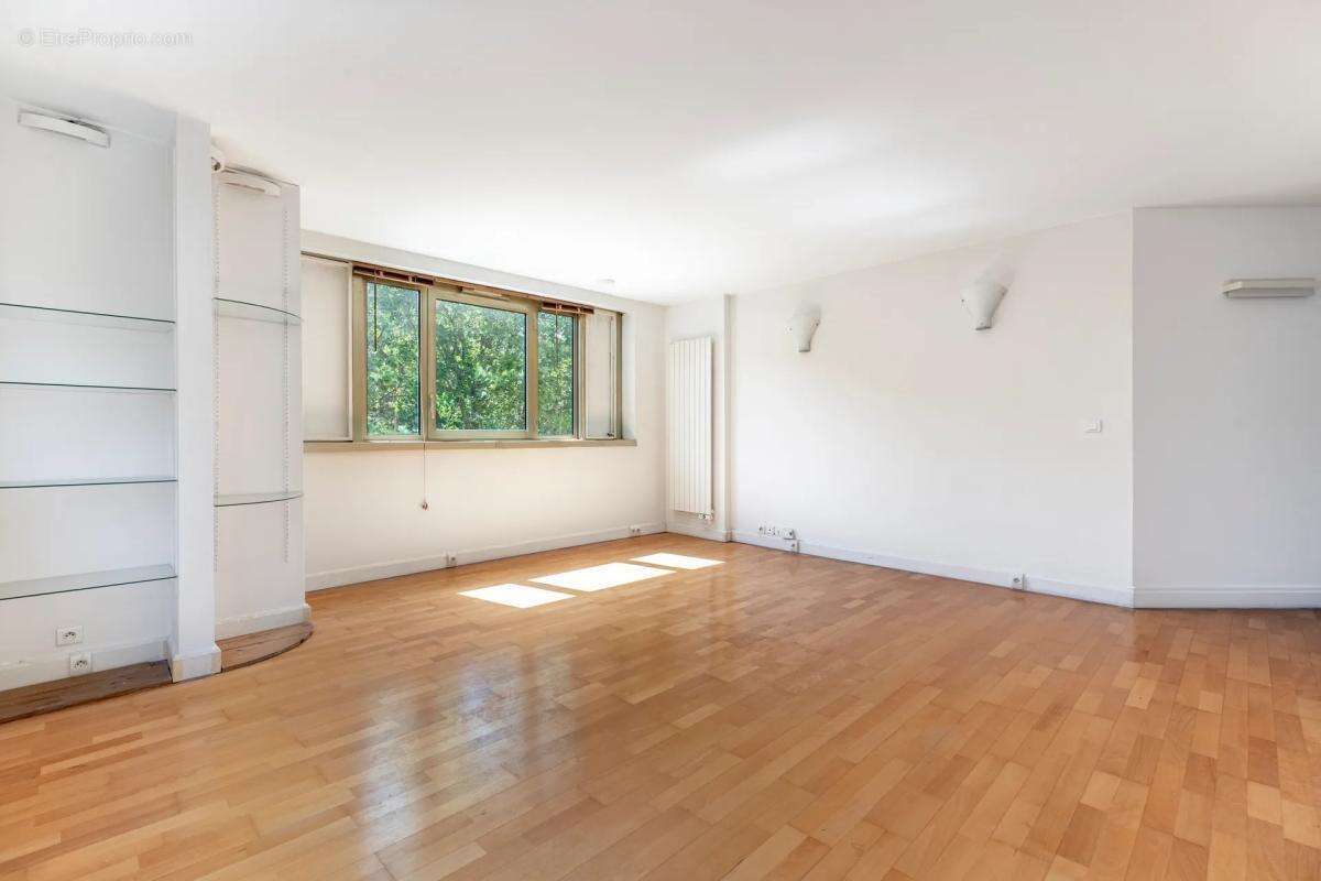 Appartement à PARIS-10E