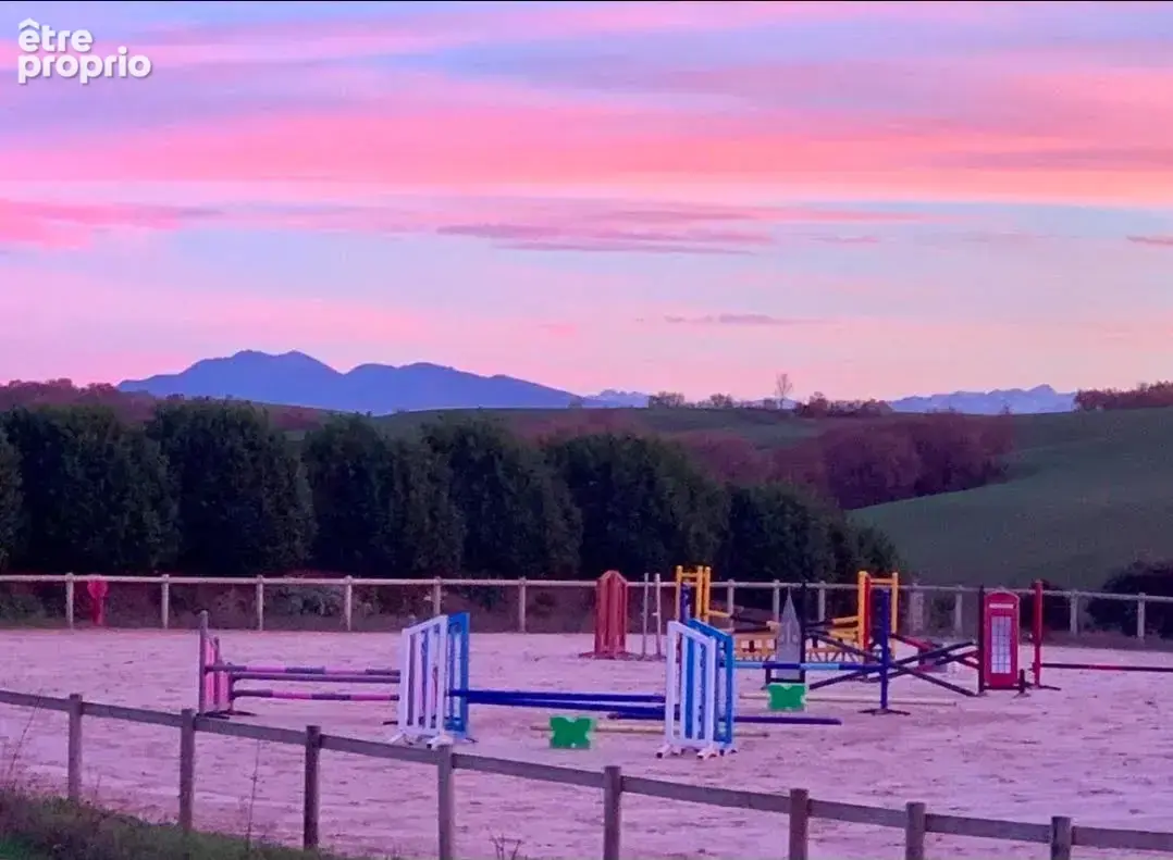 EXCLUSIVITE - Propriété Equestre sur 10 Hectares avec Manège - photo 5