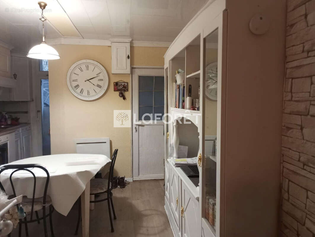 Appartement à SALINS-LES-BAINS