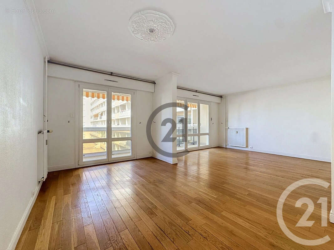 Appartement 107 m² à Reims  - photo 2