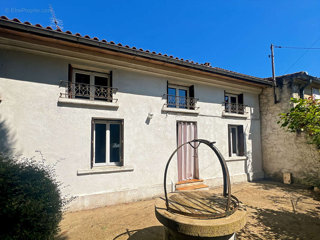 Maison à SAINTE-TERRE