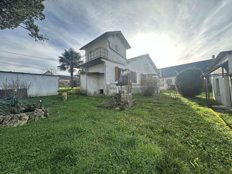 Maison à BELMONT-BRETENOUX