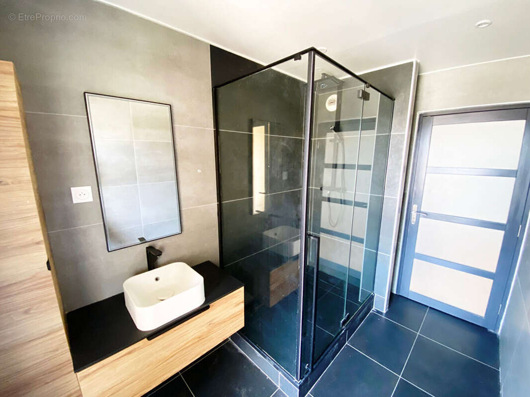 Appartement à BRIE-COMTE-ROBERT