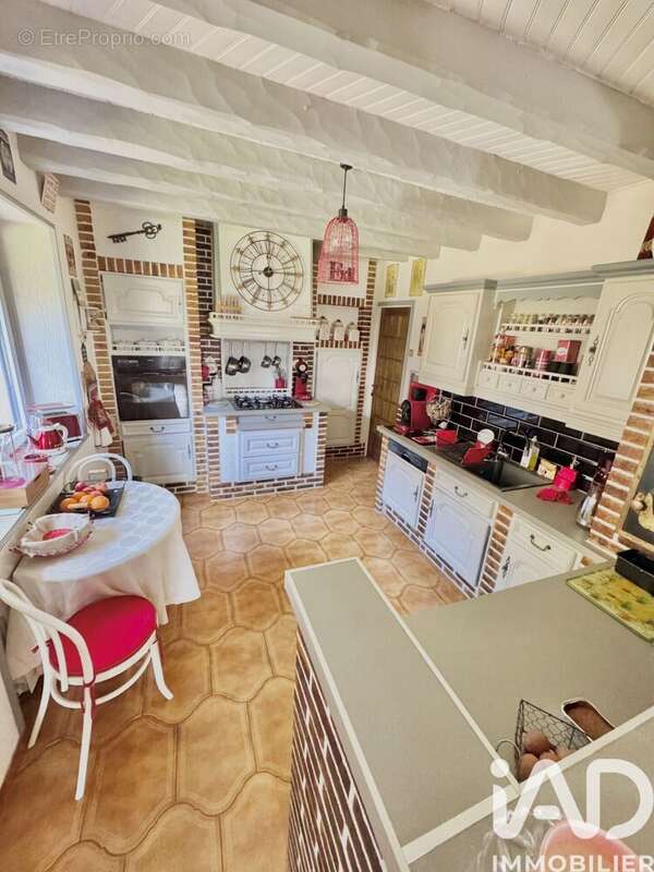 Maison 210 m² à La Noue  - photo 2