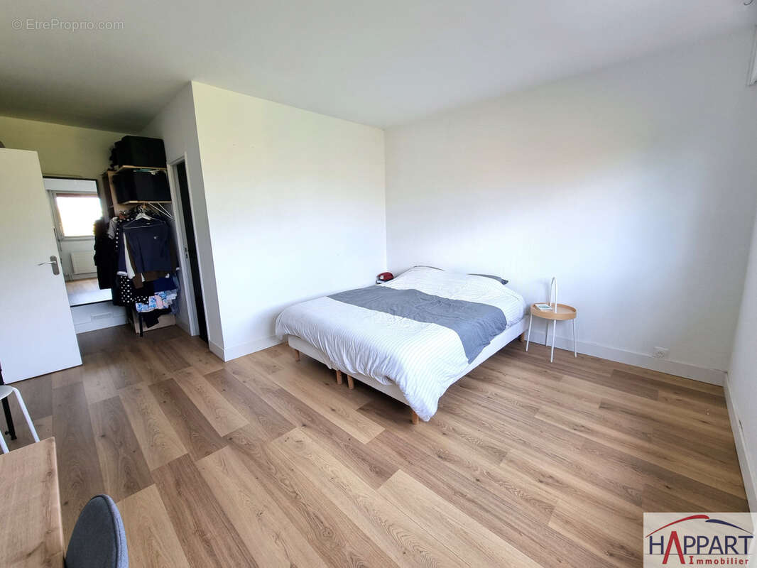 Appartement à VAUX-LE-PENIL