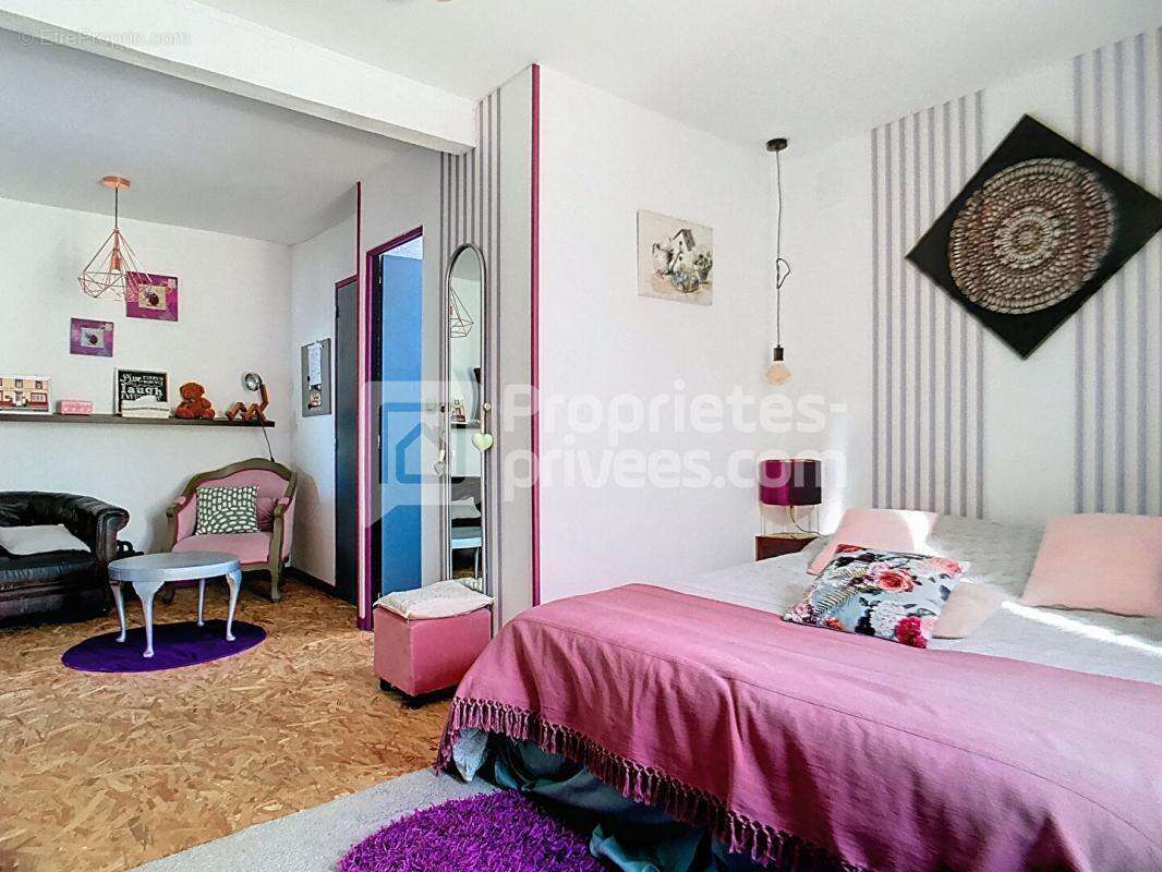 Maison à ARGENTON-CHATEAU