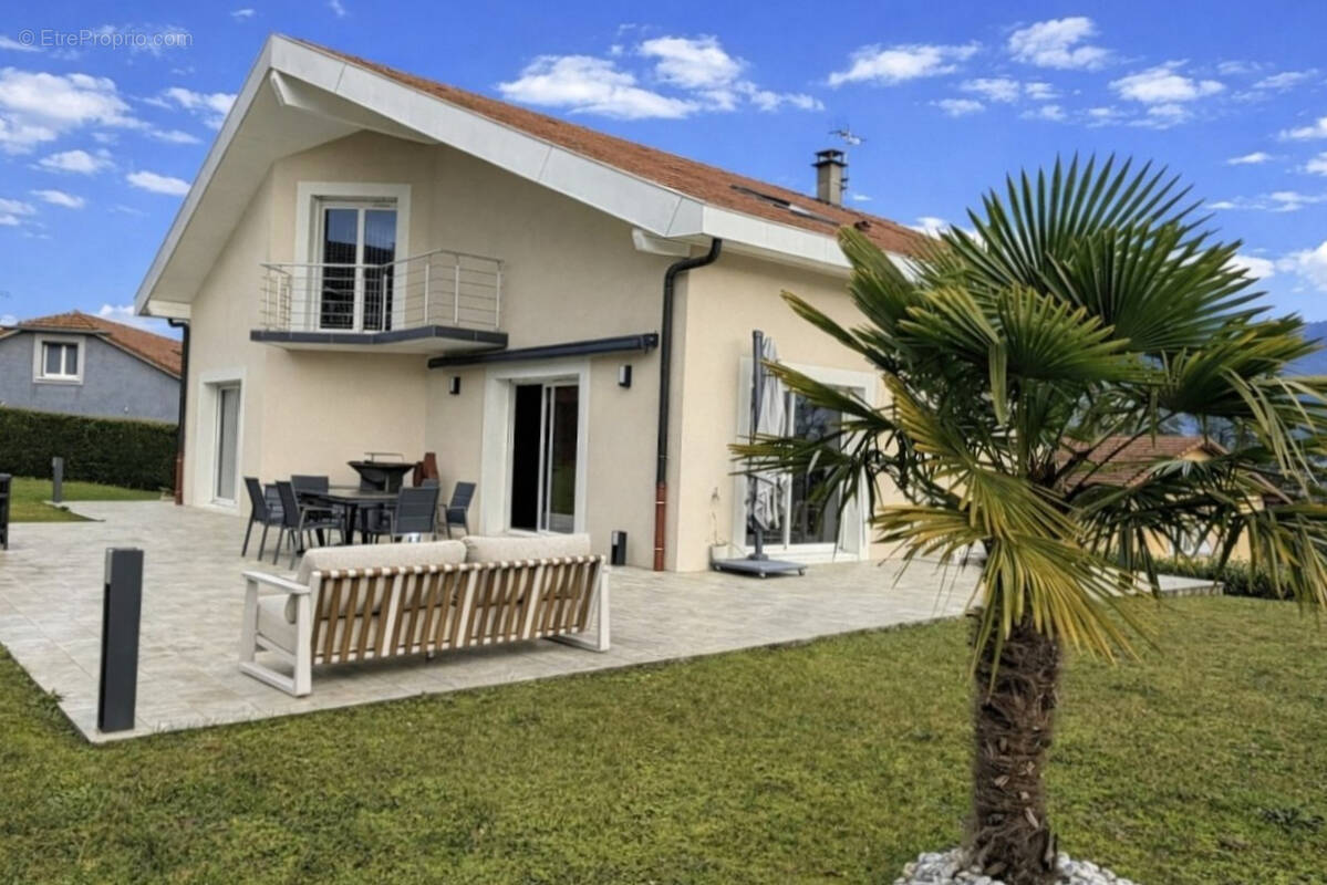 Maison à BELLEGARDE-SUR-VALSERINE