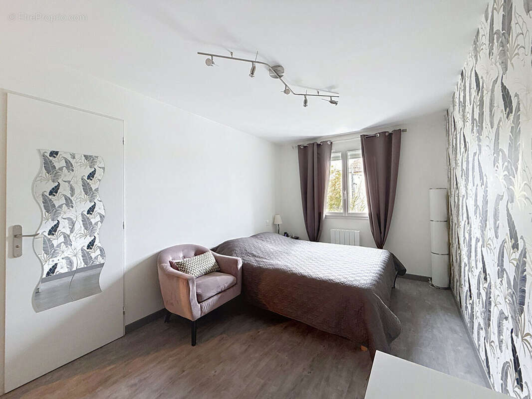 Maison à SAINT-JEAN-DE-NIOST