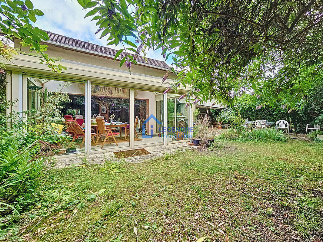 Maison à LA FRETTE-SUR-SEINE