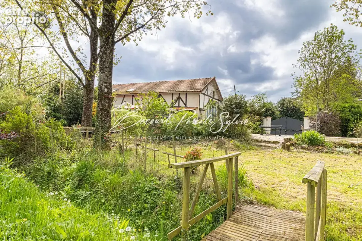 Investissement touristique idéal - Maison rénovée avec étang proche Puy du Fou - photo 3