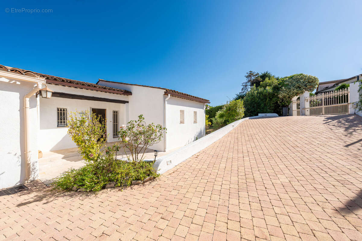 Maison à LA COLLE-SUR-LOUP