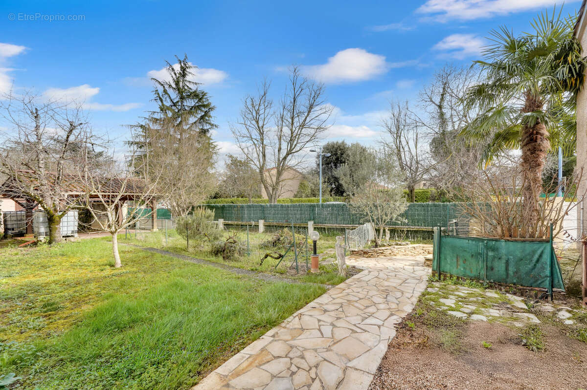 Maison à CASTELGINEST