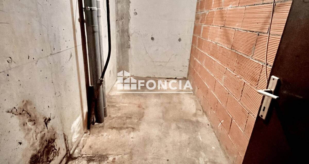 Parking à LE BARCARES