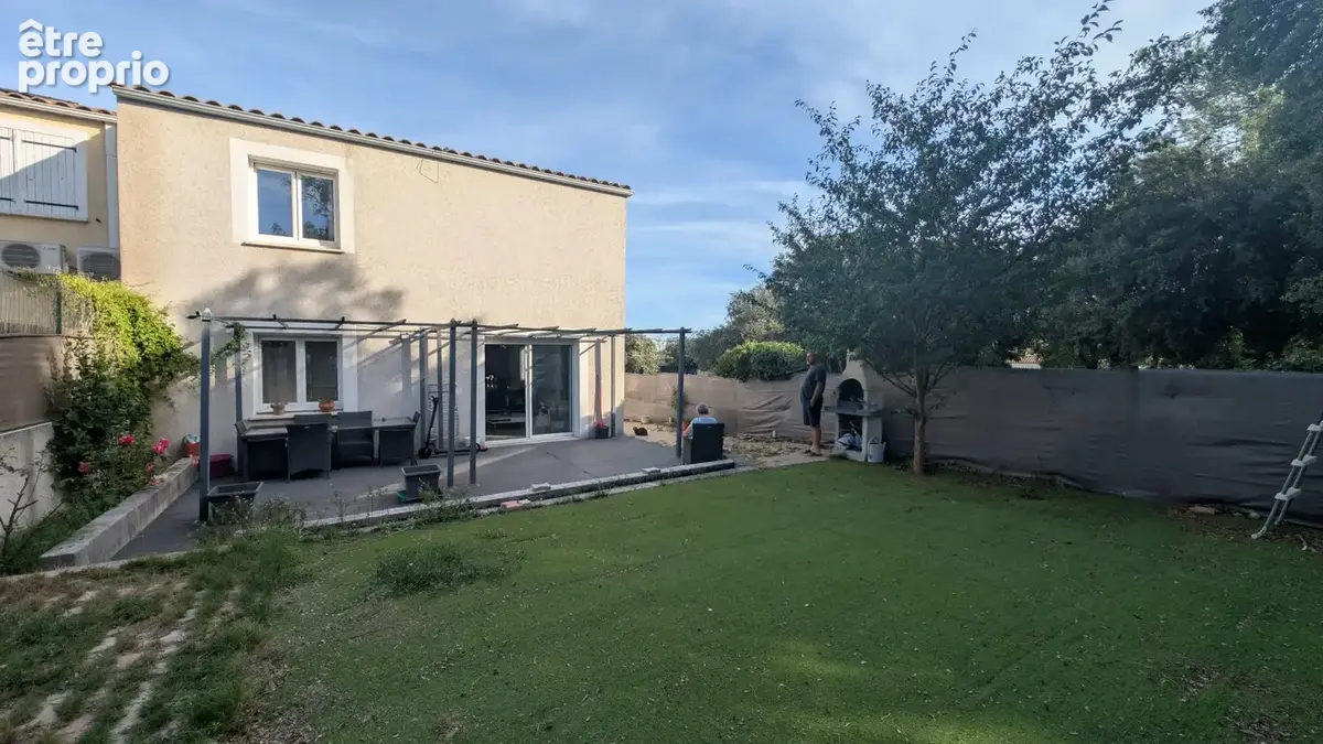 Maison 6 pièces 123 m² à vendre à Saint-Mathieu-De-Treviers (34270) - photo 1