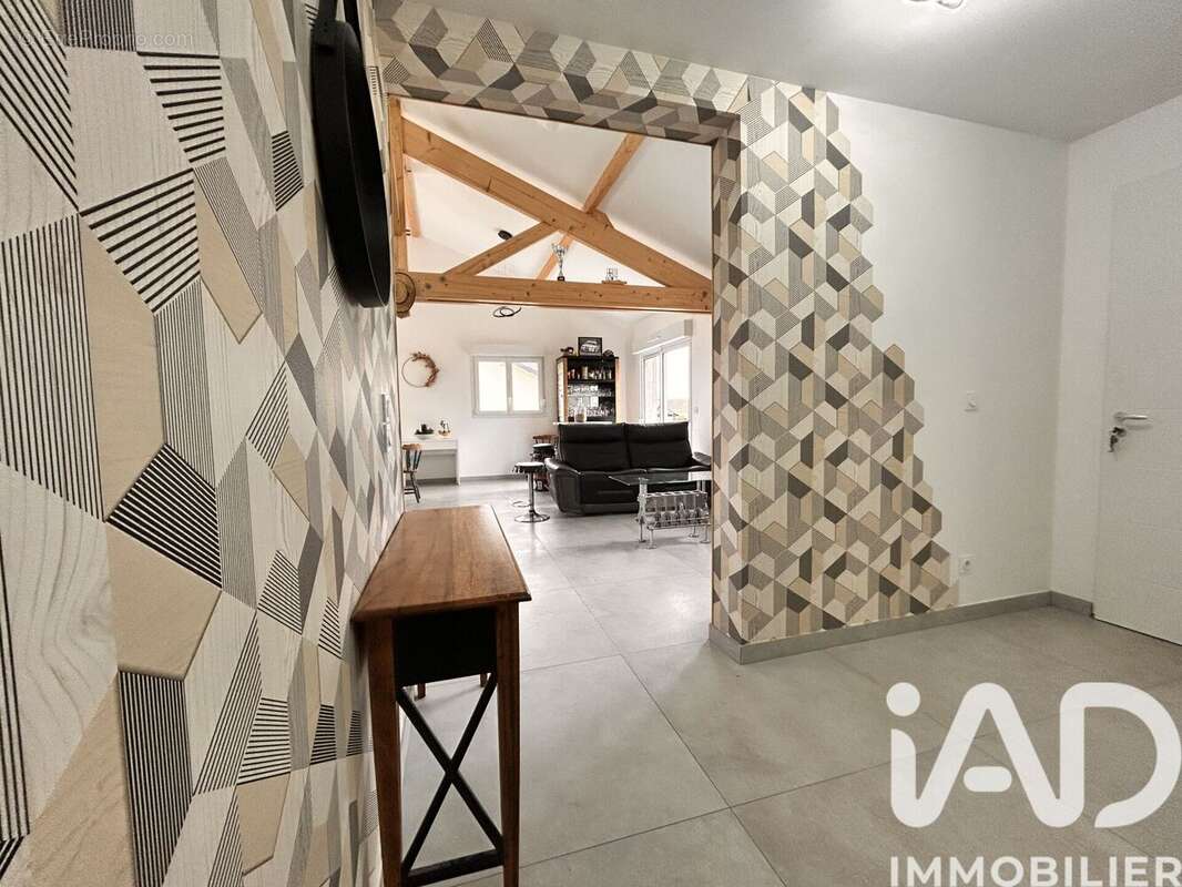 Maison 100 m² à Sailly-Achatel  - photo 4