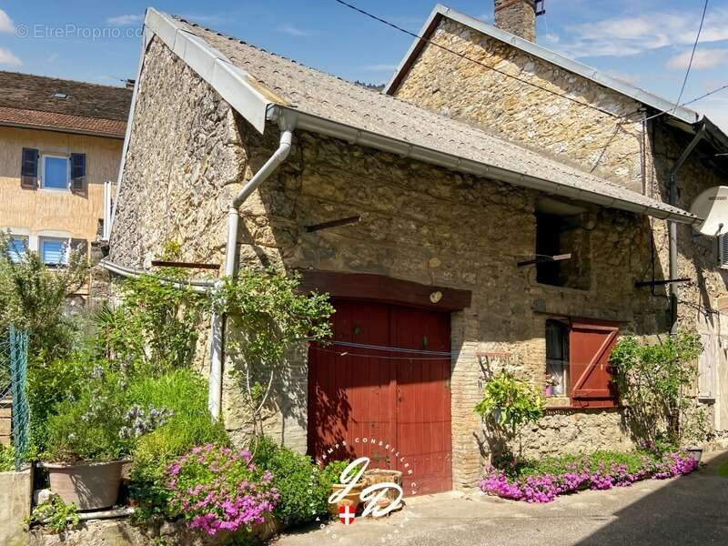 Maison à CULOZ