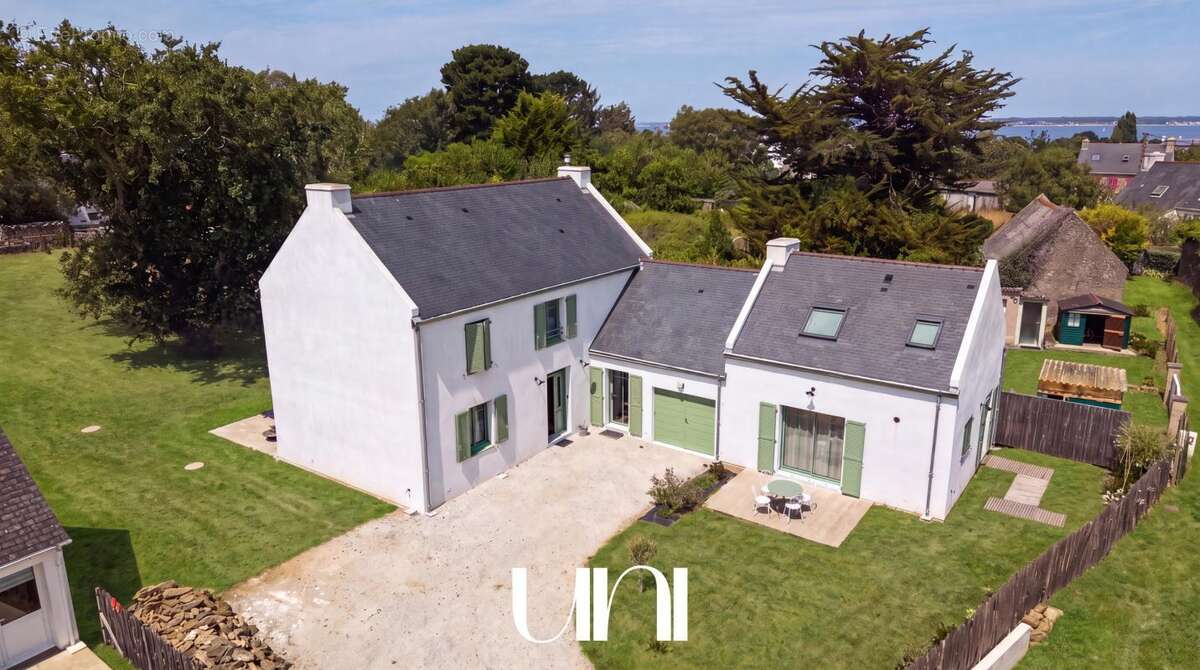Maison 9 pièces de 224 m2 en cœur de Bourg - Groix - photo 7