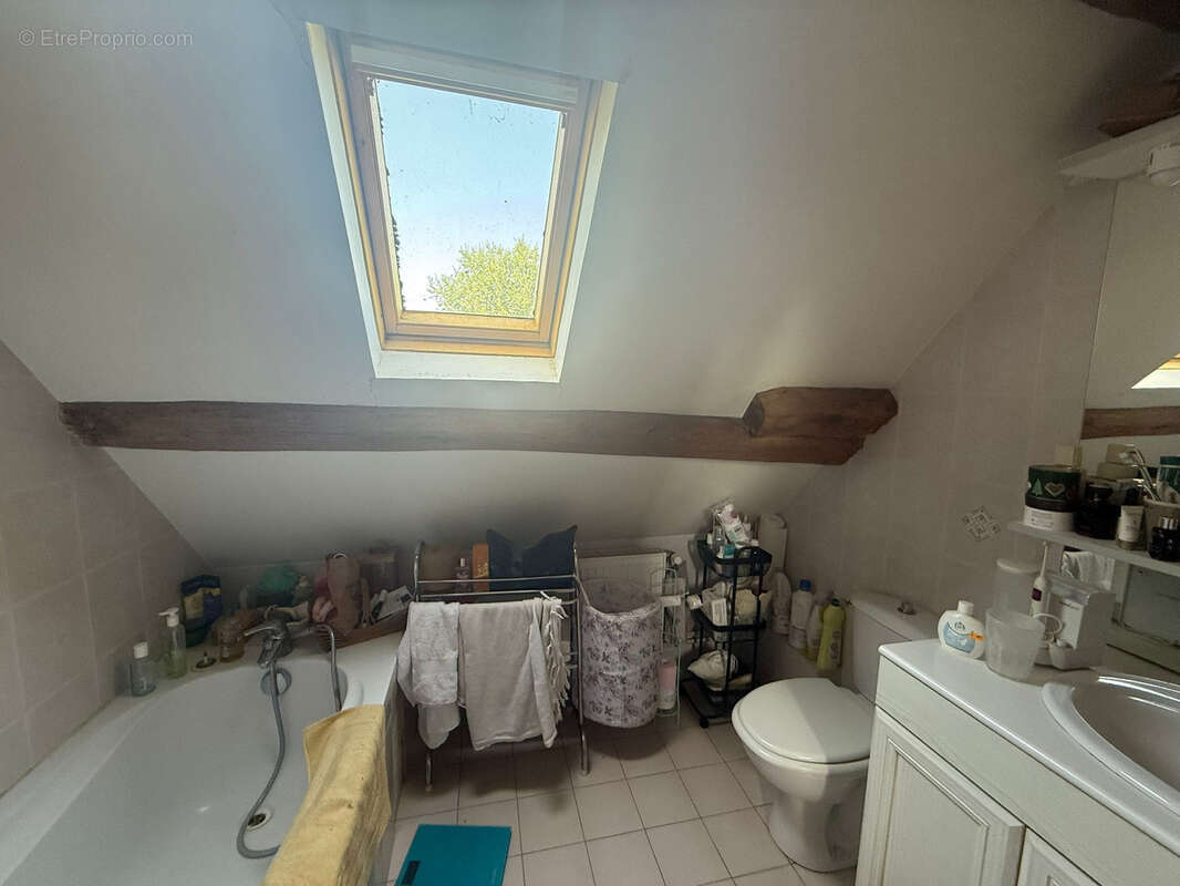 Maison à SAINT-AQUILIN-DE-CORBION