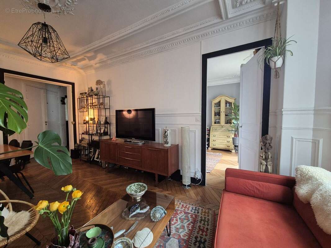 Appartement 79 m² à Paris-18e  - photo 2