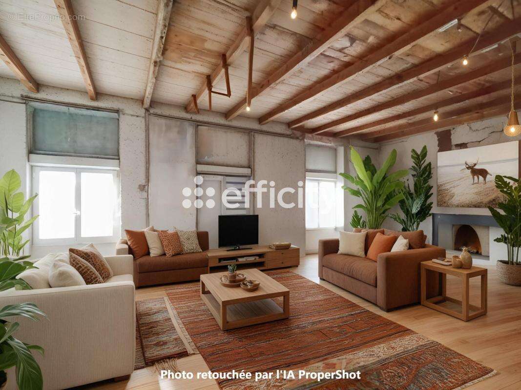 Maison à LA JARRIE-AUDOUIN