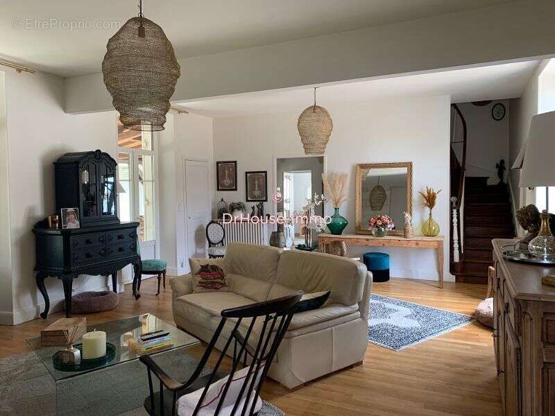 Maison à ANTONNE-ET-TRIGONANT