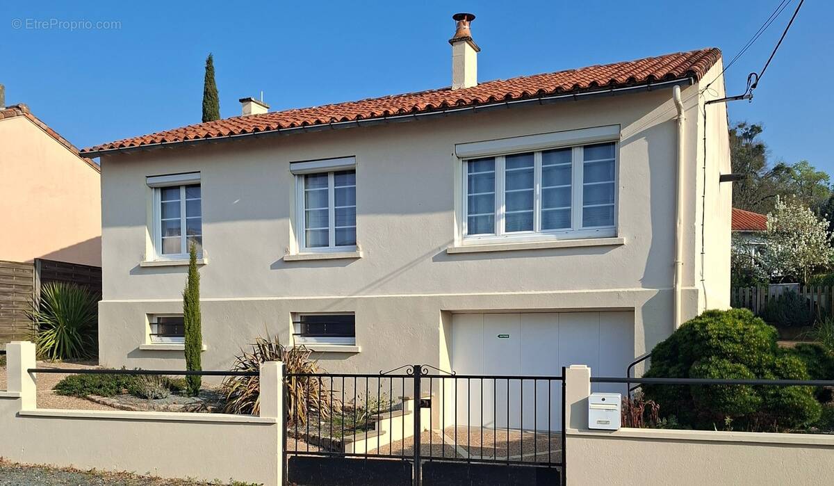 Maison à LA CHATAIGNERAIE