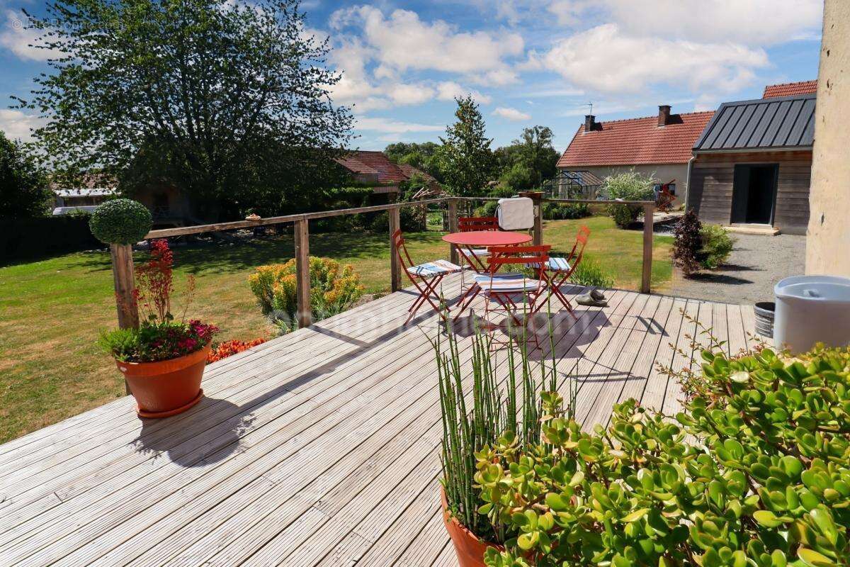 Maison de Charme - 132 m² - 6 pièces - 4 Chambres - Carport Double - Terrain 1256 m² -SAINT HILAIRE LA TREILLE (87) - photo 22