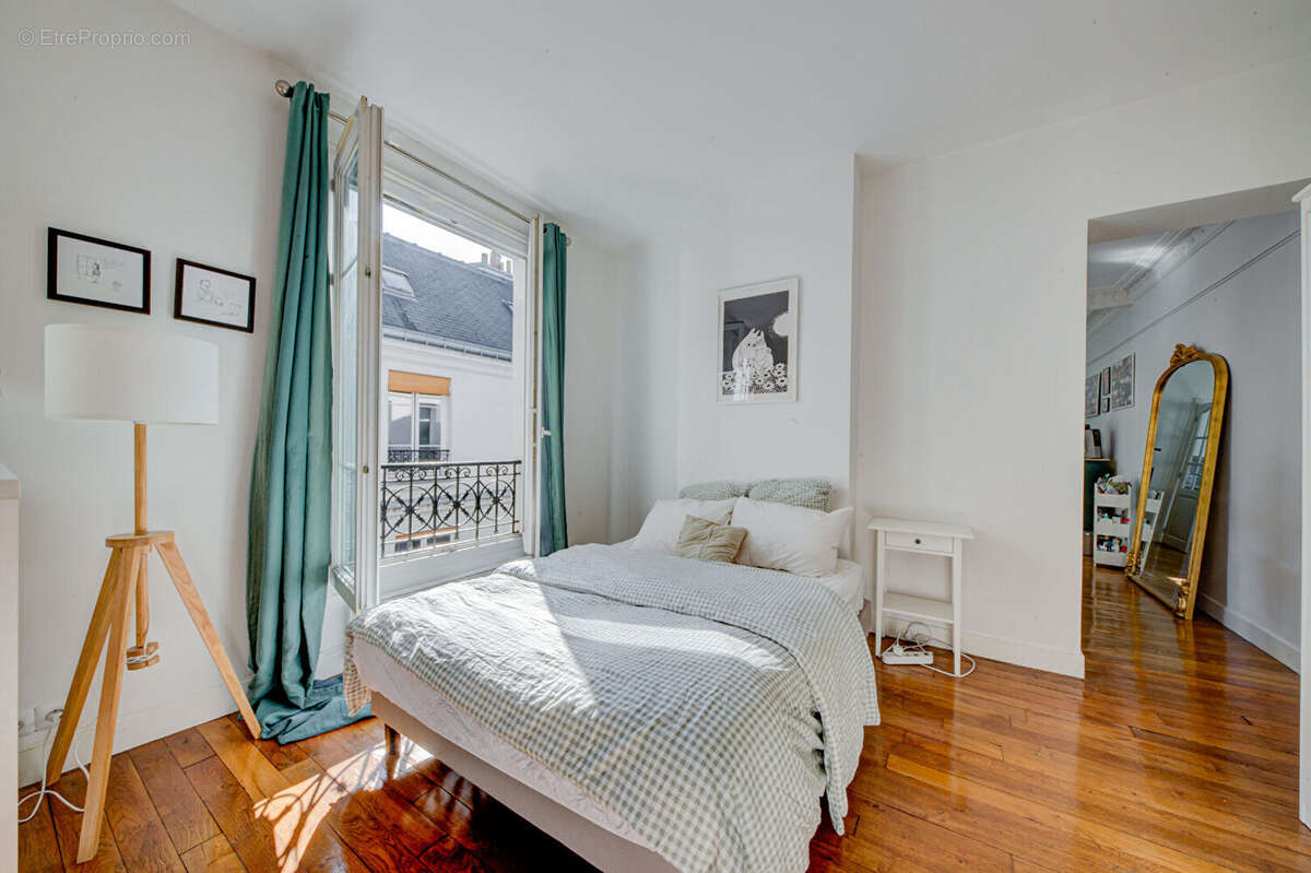 Appartement à PARIS-9E