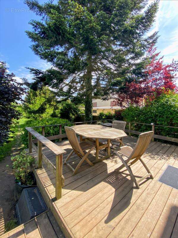 Magny les hameaux (78) - maison - 8 pieces - 211m2 - 6 chambres - terrain 680m2 - residentiel - terrasse - comble amenageable -  - photo 17