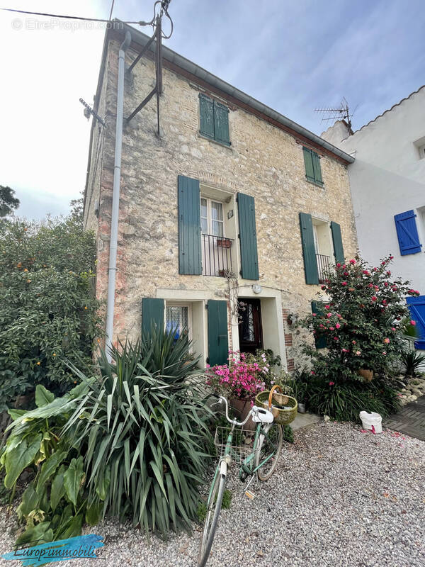 Maison à SAINT-GENIS-DES-FONTAINES