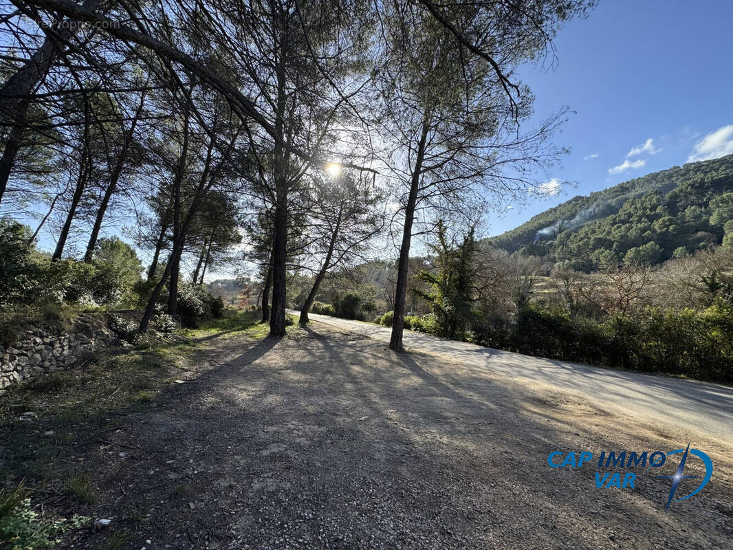 Terrain à LE BEAUSSET