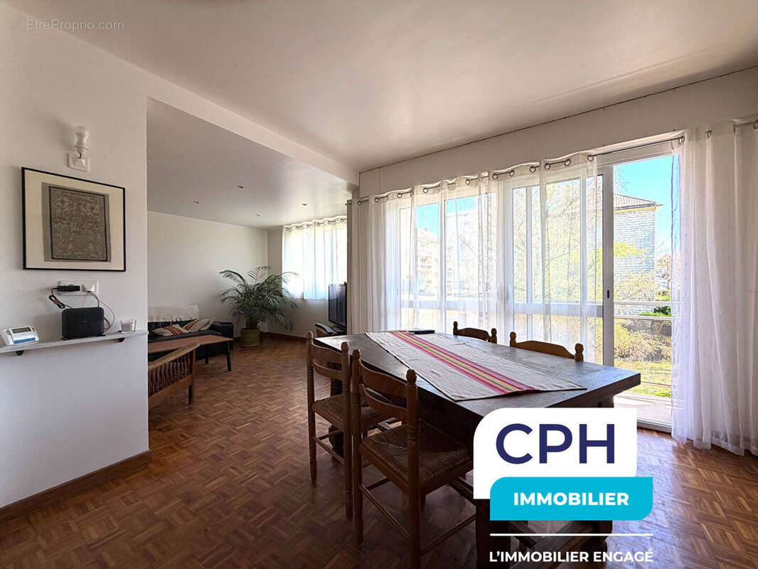 Appartement à LA CELLE-SAINT-CLOUD