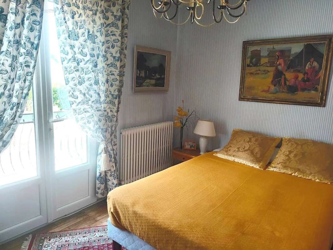 Maison à SAINT-ESTEPHE