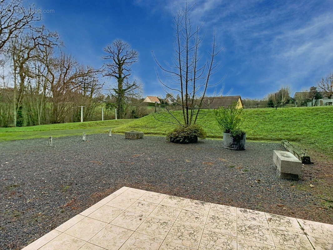 Maison à SAINT-GEORGES-MONTCOCQ