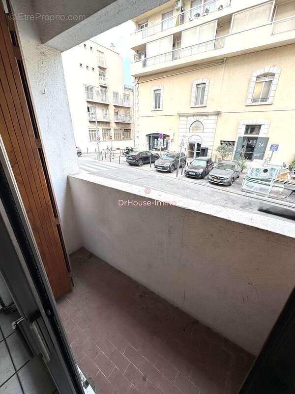 Appartement à MARSEILLE-7E