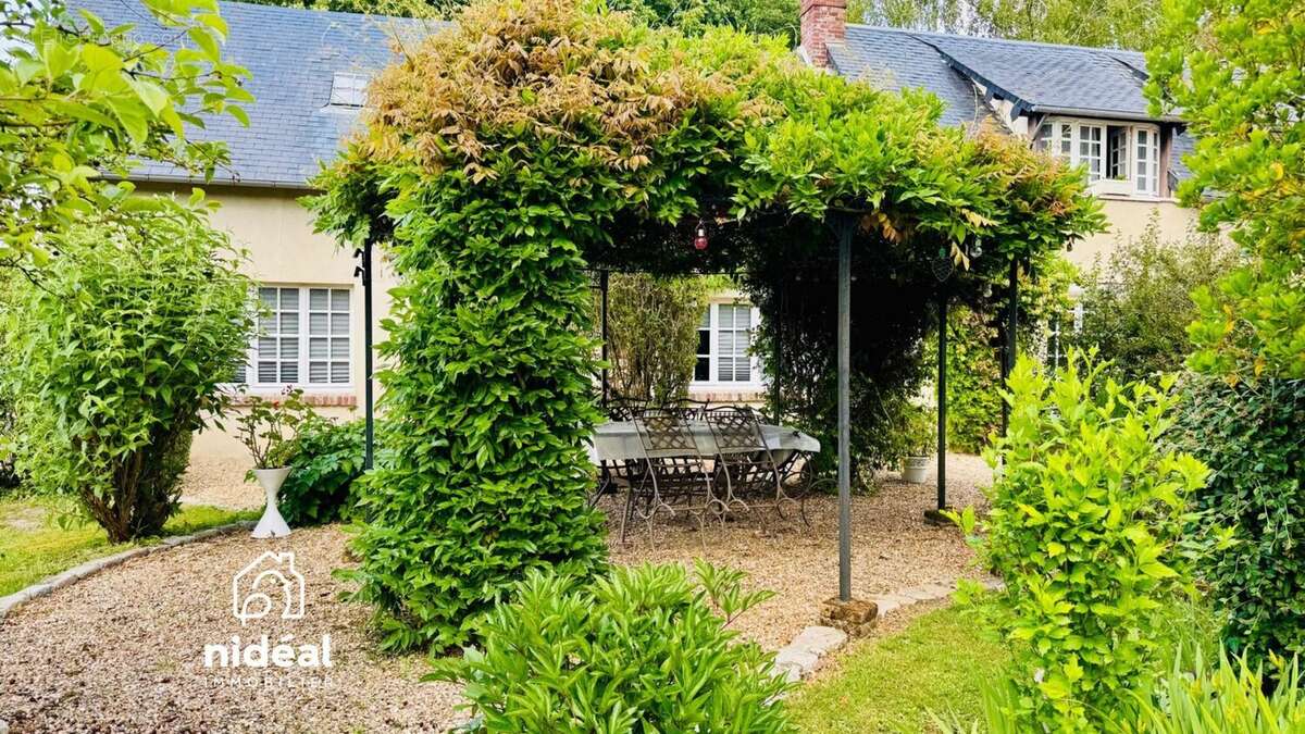 Maison à AUTHEUIL-AUTHOUILLET