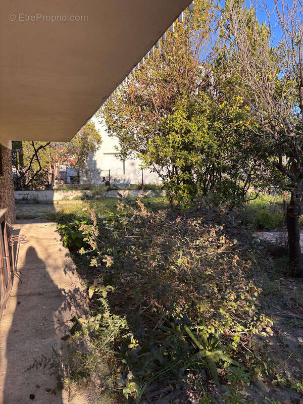 Saleilles : maison 6 pieces − jardin - 3 faces - photo 2