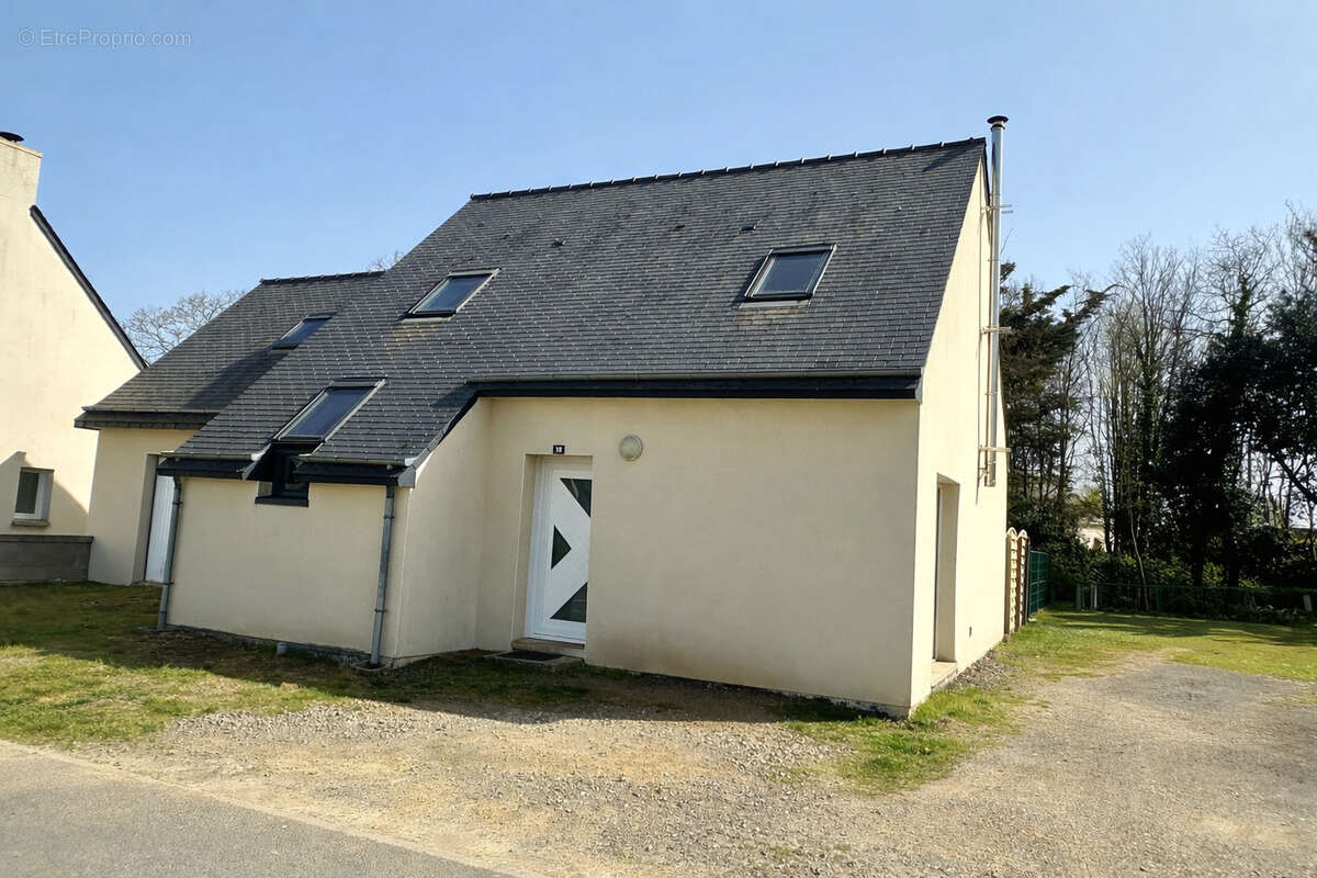 Maison à PLOUGRESCANT