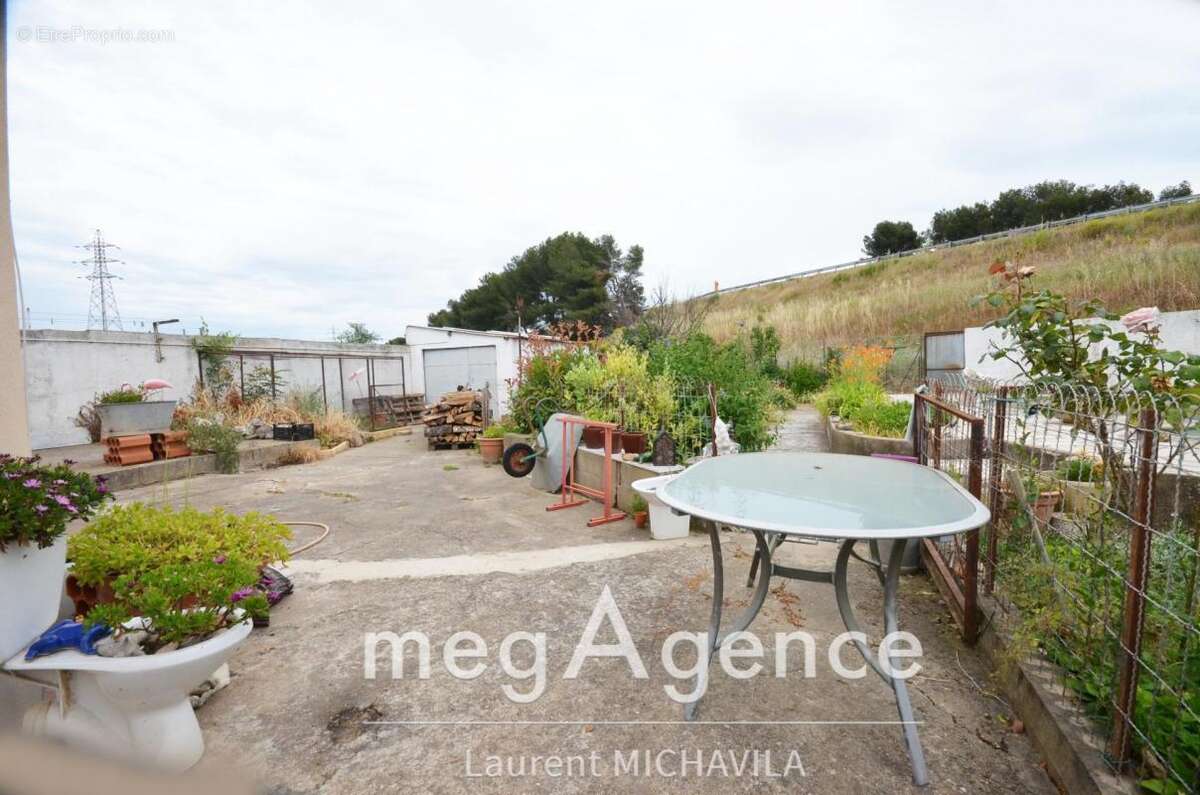 Maison à VILLENEUVE-LES-BEZIERS