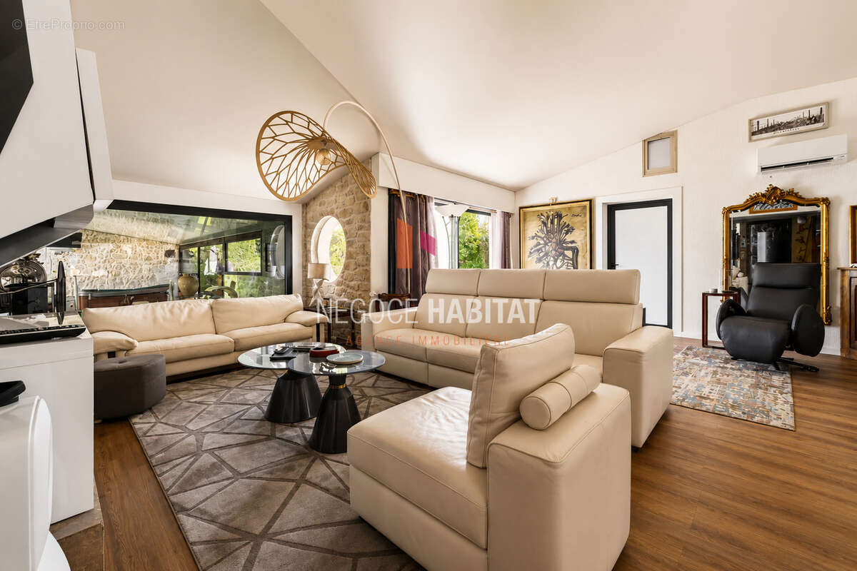 Villa  316 m2 hab. / terrain 1831 m2 - piscine - garage - photo 6