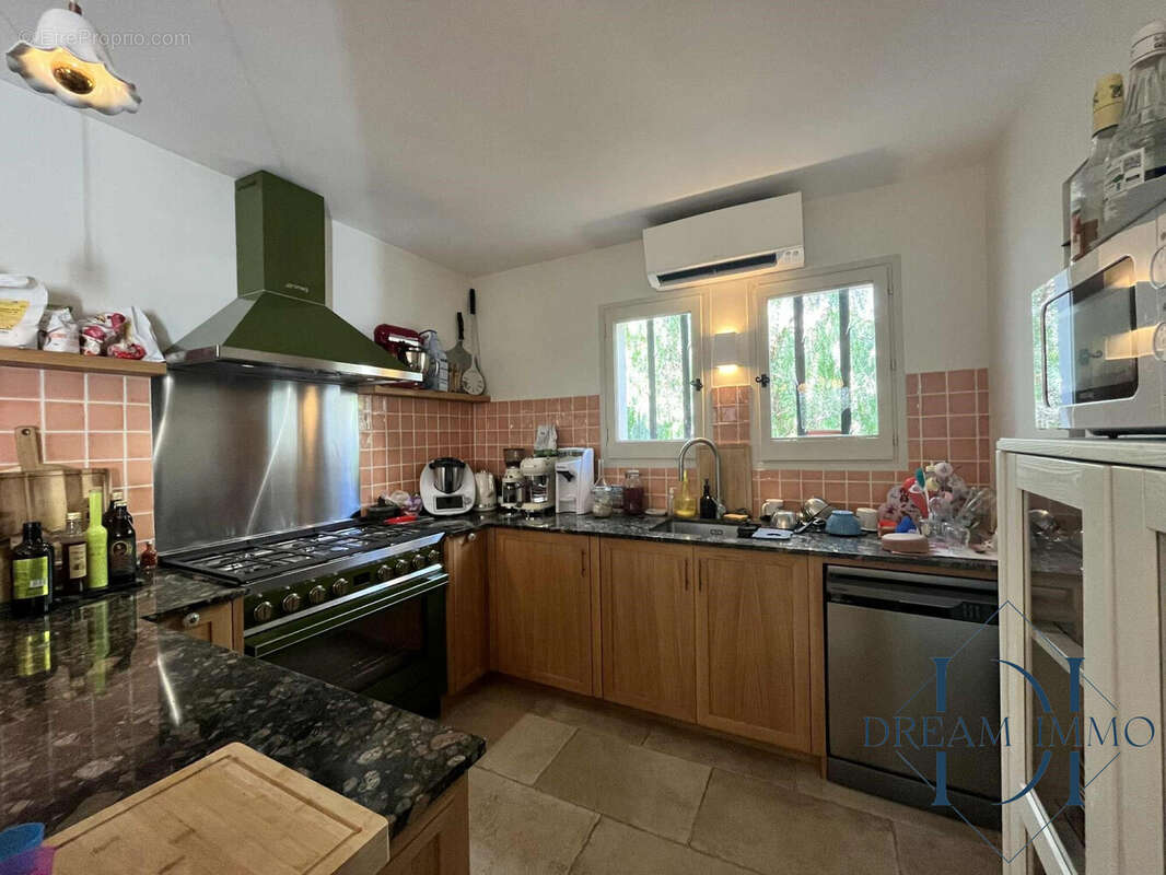 Maison à SOLLIES-PONT