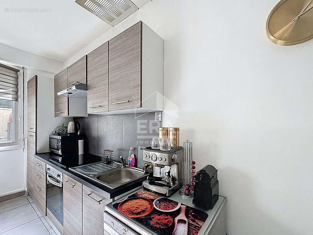 Appartement à MARSEILLE-1E