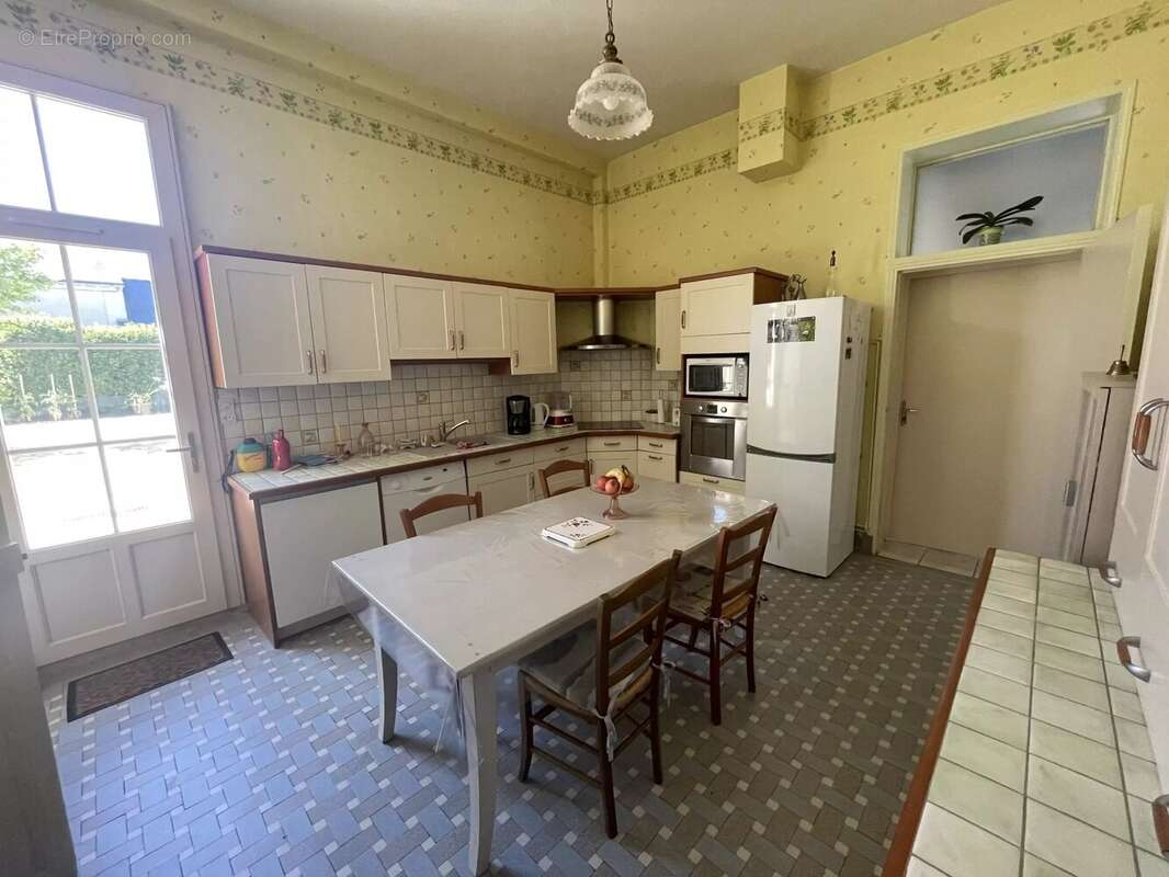 Maison à MONTREUIL-BELLAY