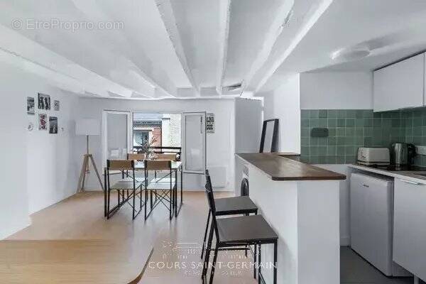 Appartement à PARIS-9E
